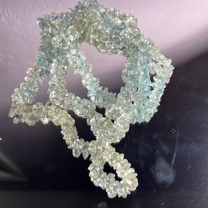 QUARTZ NECKLACE
